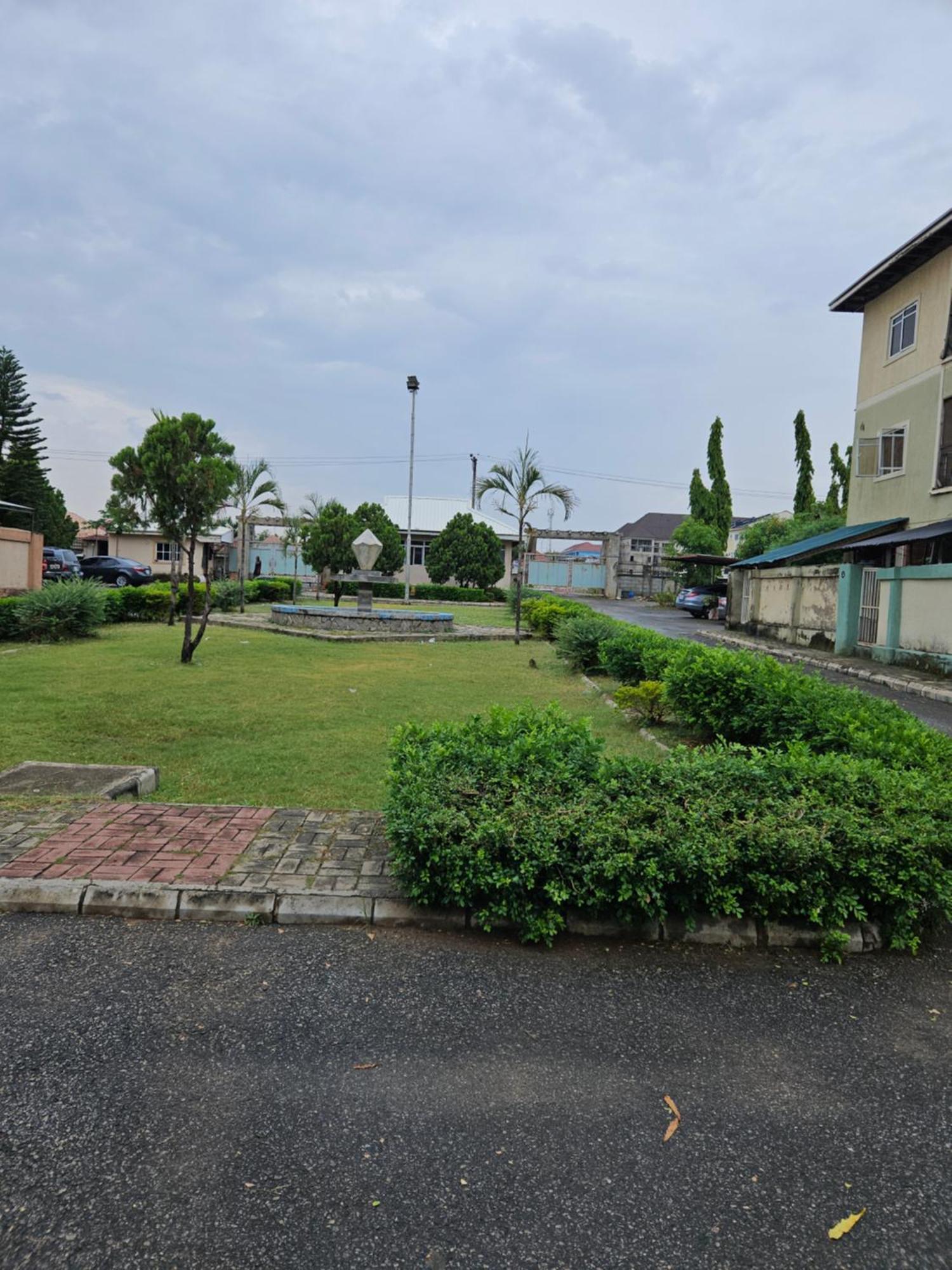 Kams Homes Opp Nizamiye Abuja Exterior foto